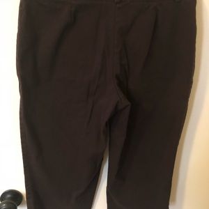 Briggs capris pants brown